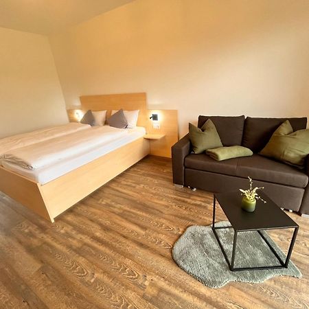 Gaestehaus Zum Wolffenturm Lehrensteinsfeld Luaran gambar