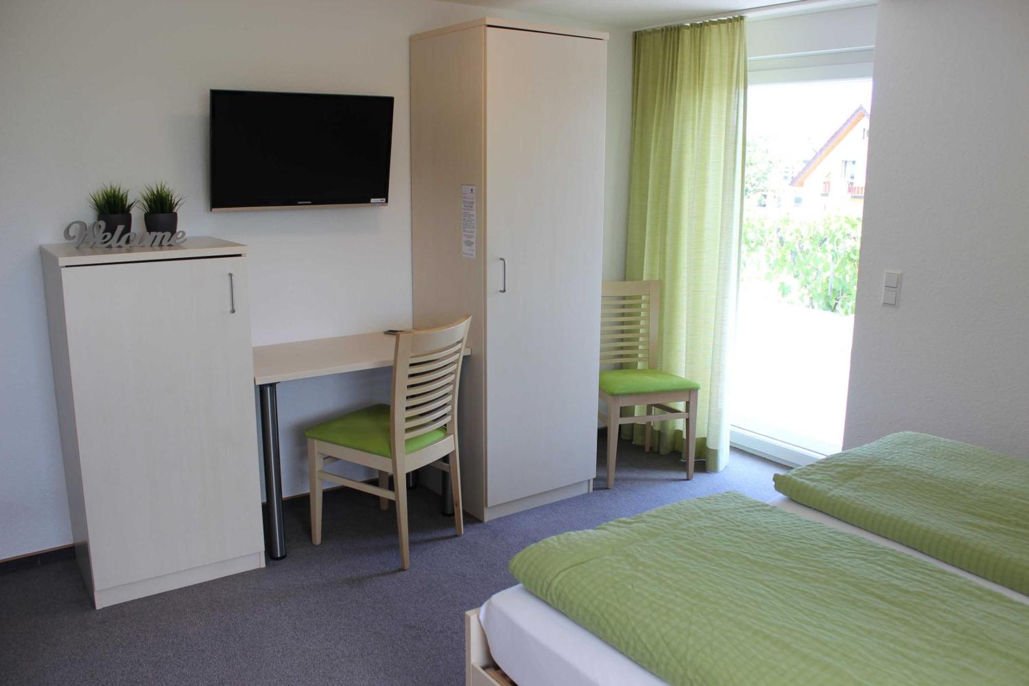 Gaestehaus Zum Wolffenturm Lehrensteinsfeld Luaran gambar