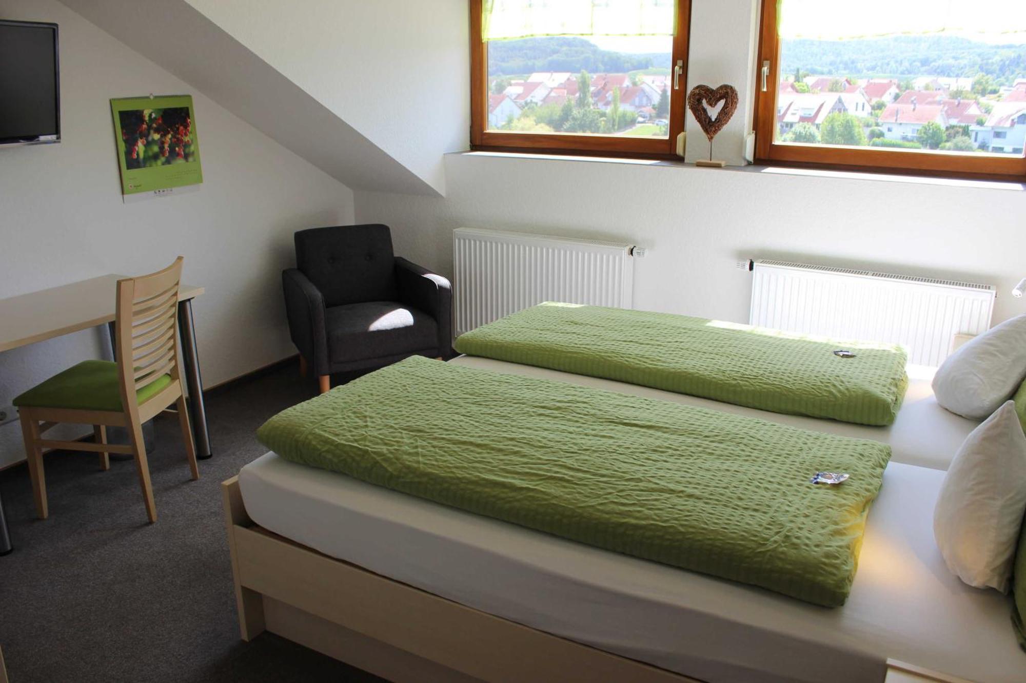 Gaestehaus Zum Wolffenturm Lehrensteinsfeld Luaran gambar