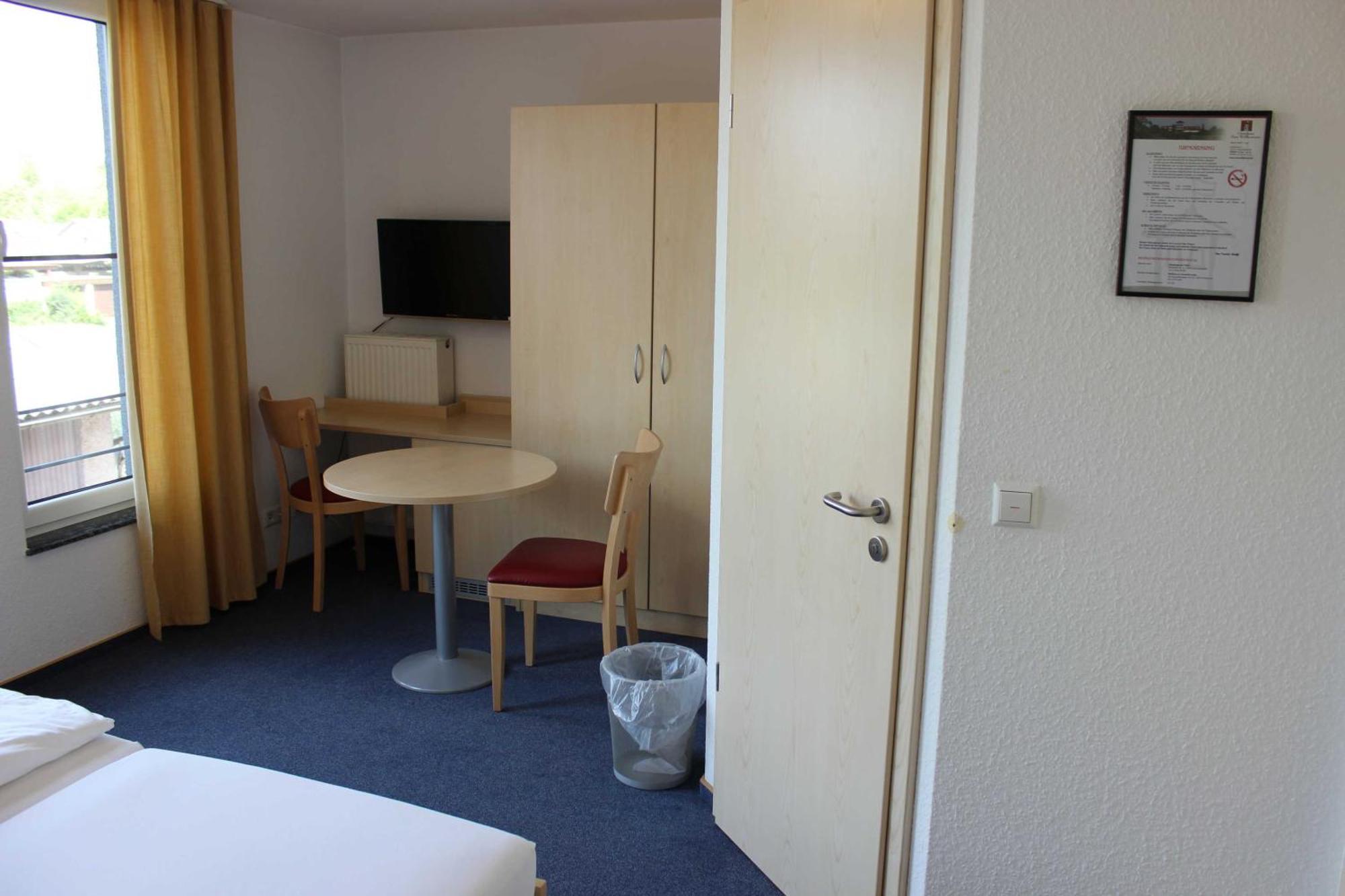 Gaestehaus Zum Wolffenturm Lehrensteinsfeld Bilik gambar