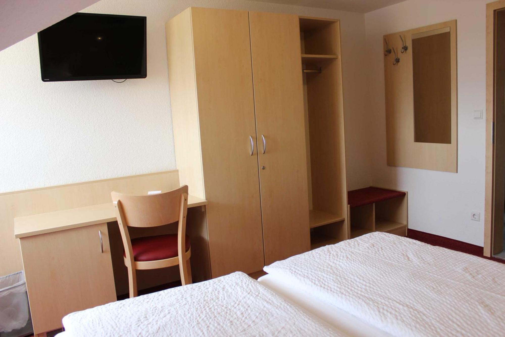 Gaestehaus Zum Wolffenturm Lehrensteinsfeld Bilik gambar