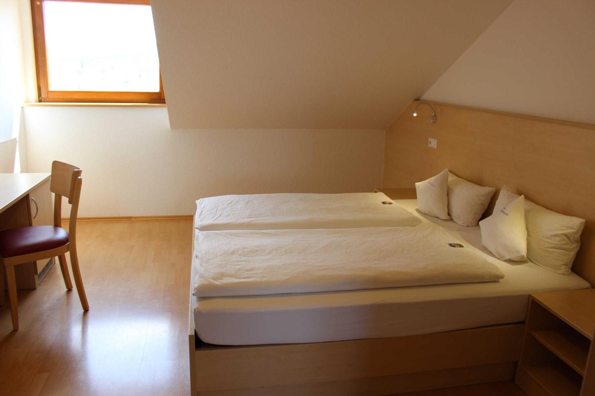 Gaestehaus Zum Wolffenturm Lehrensteinsfeld Bilik gambar