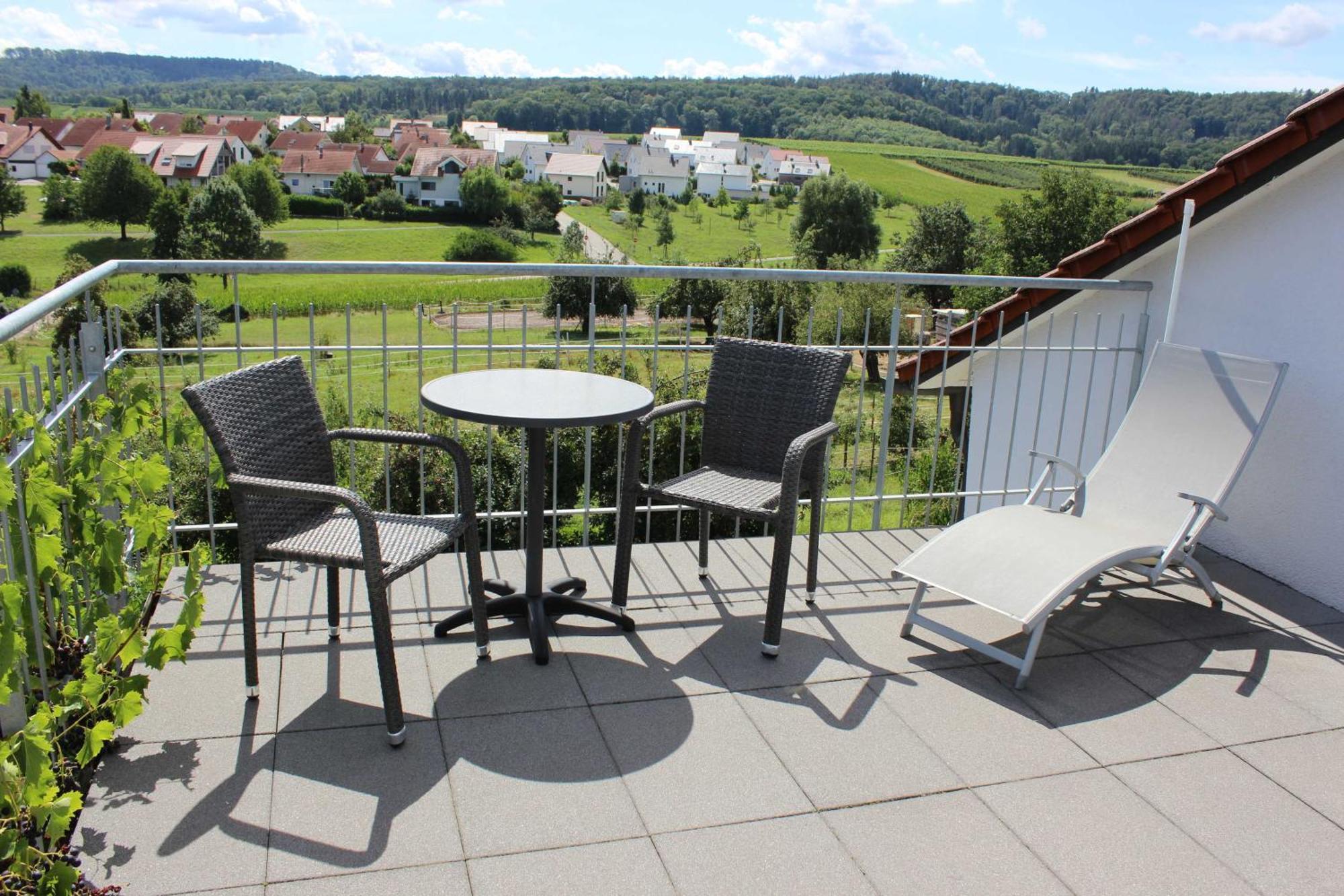 Gaestehaus Zum Wolffenturm Lehrensteinsfeld Luaran gambar