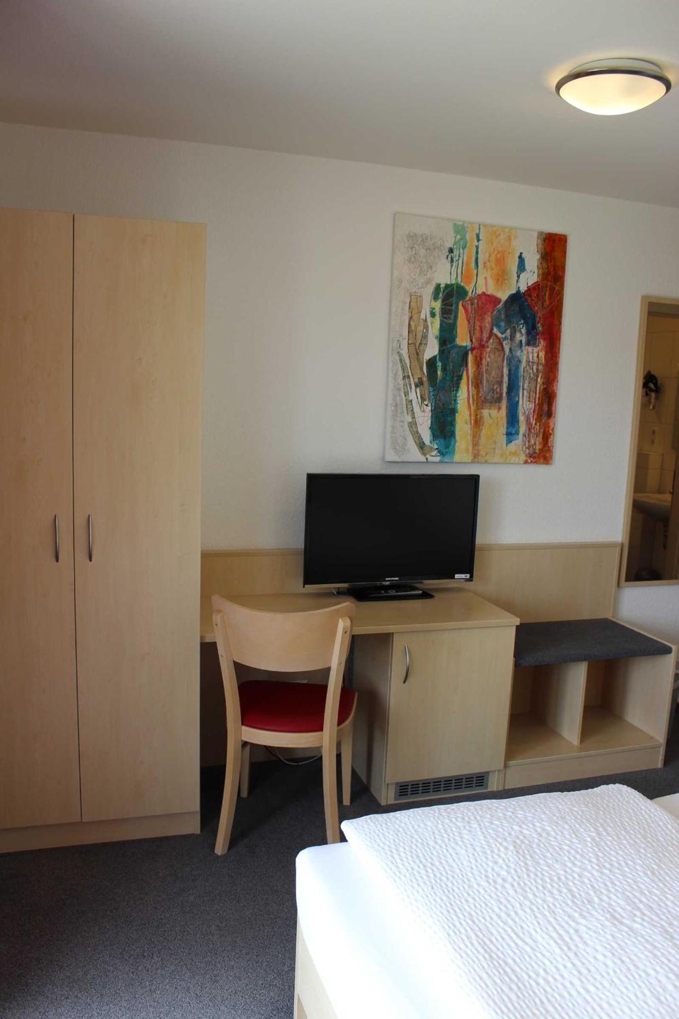 Gaestehaus Zum Wolffenturm Lehrensteinsfeld Luaran gambar